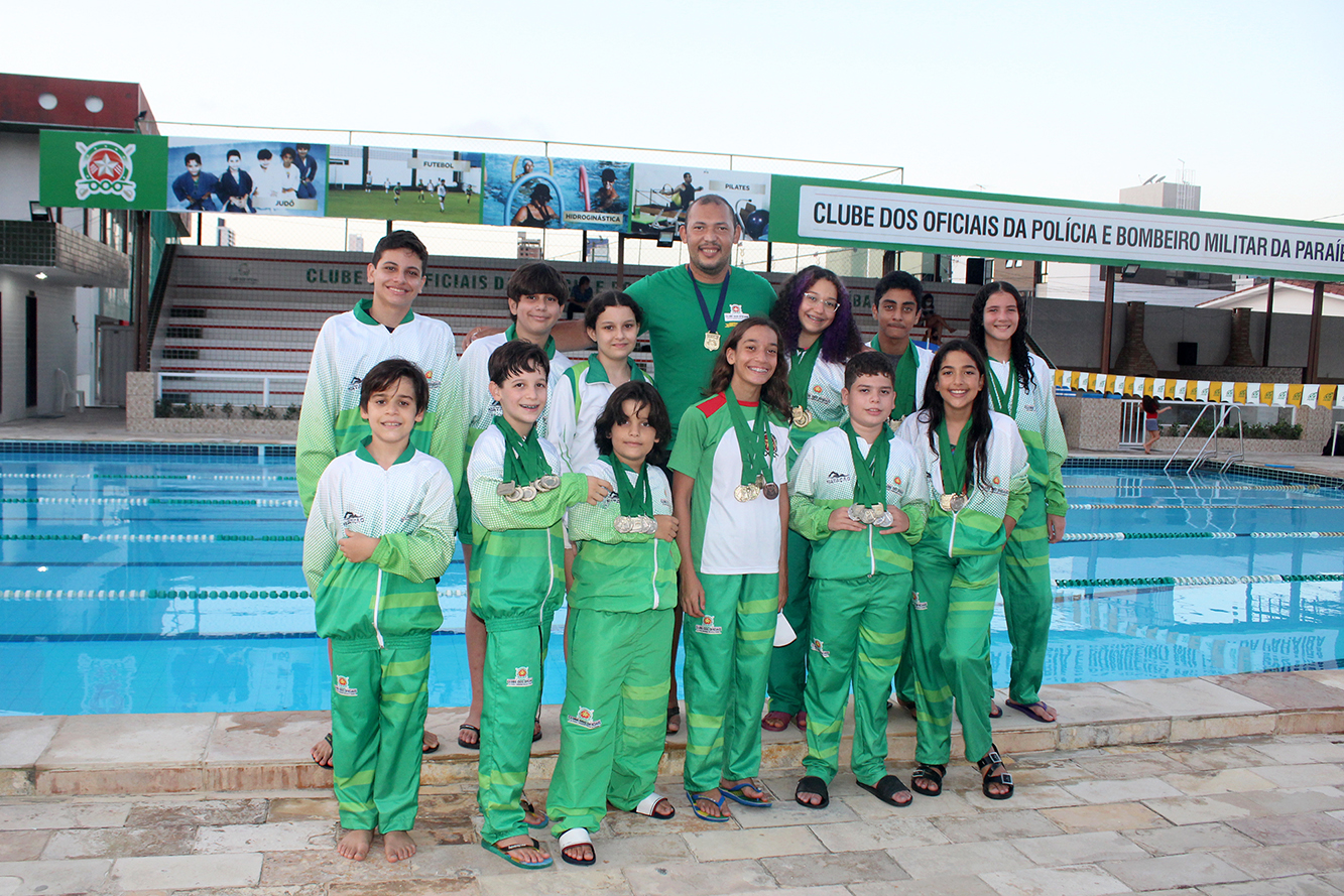 Equipe de natação do Clube dos Oficiais 