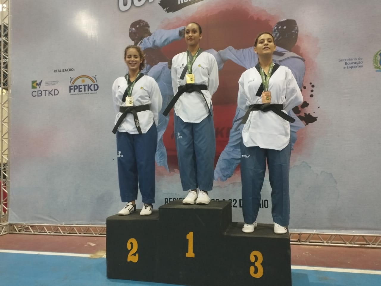 Tainá Costa conquista título de campeã no Torneio Regional de Taekwondo